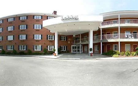 Days Inn By Wyndham Williamsburg Historic Area Экстерьер фото