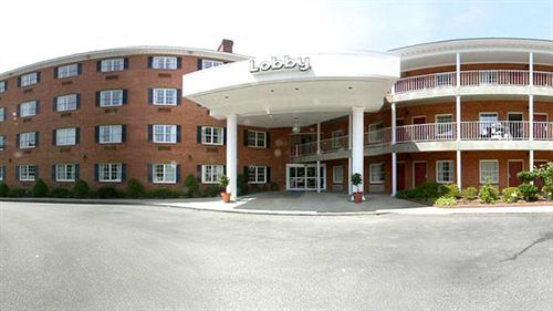 Days Inn By Wyndham Williamsburg Historic Area Экстерьер фото