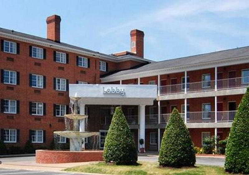 Days Inn By Wyndham Williamsburg Historic Area Экстерьер фото
